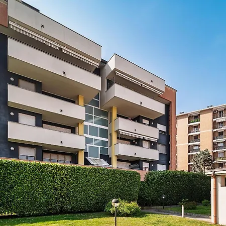 Apartamento New - Parking - 10 Min From Fiera Mirho - Sleeps 4 Baranzate